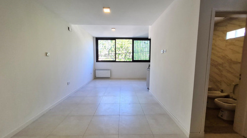 Imagen 18 de 19 de Venta - Departamento Zona Centro - Luján - 2 Ambientes