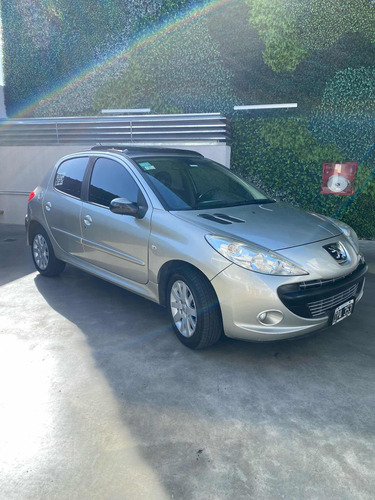 Peugeot 207 1.6 Xt