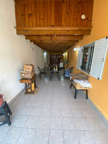 Excelente Casa En Luis Guillon. Gran Oportunidad