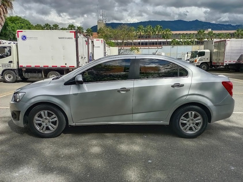 Chevrolet Sonic 1.6 Lt 4 p
