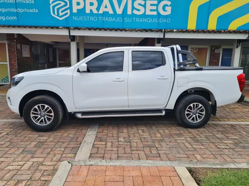 Nissan NP300 Frontier 2.5cc MT AA 4X2