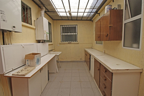 Casa En Venta De 4 Dorm. En Las Condes Estadio Español
