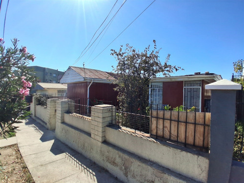 Casa En Venta De 3 Dorm. En Quilpué, Central