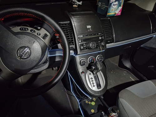 Nissan Sentra 2.0 Custom Cvt