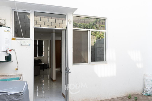 Casa En Toluquilla, San Pedro Tlaquepaque Con 2 Recámaras, 81 M², Id: 76452