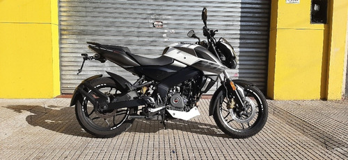 Imagen 8 de 15 de Bajaj Rouser Ns 200