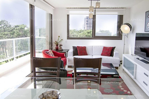 Moderno Apartamento De Dos Dormitorios - Punta Del Este- Ref: 30614