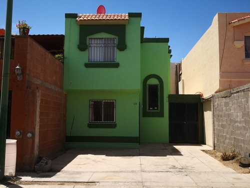 Venta Casa Al Sur En Agaves Residencial