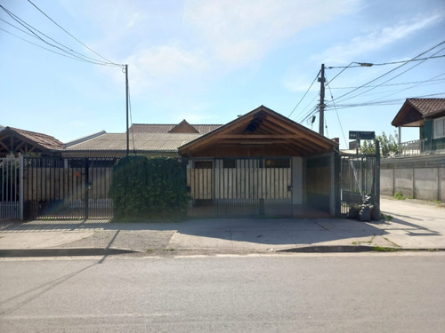 Hermosa Casa Esquina De Un Piso, Ideal Para Comercio.