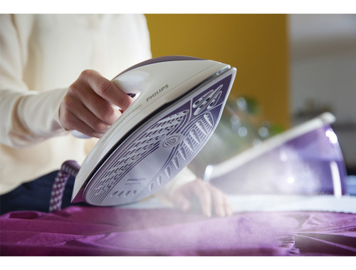 Plancha Con Generador De Vapor Continuo Philips Gc6833/30