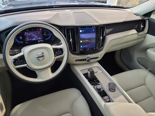 Volvo XC60 2.0 T8 RECHARGE PLUS AWD GEARTRONIC
