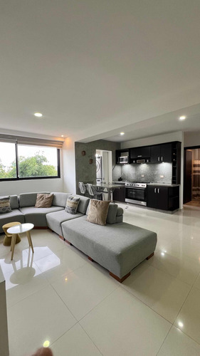 Apartamento En Venta En El Parral Res Omega (ac)