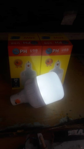 Imagen 4 de 10 de Bombillo Recargable Usb De 20watt
