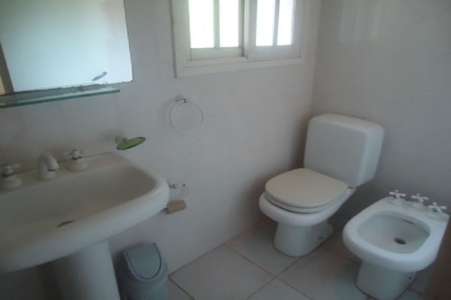 Imagen 16 de 27 de Complejo Ubicado En Zona Norte Cuenta Con 5 Unidades Funcionales Y Salón De Usos Múltiples Al Frente