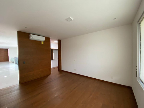 Casa Nueva En Venta En Valle Real, 4 Recamaras.