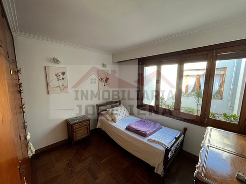 Casa 3 Dormitorios Con Escritorio En Venta - Calle Rodriguez Peña E/ Guido Y Güemes - General Belgrano. A 1 Cuadra Del Céntro De La Ciudad.