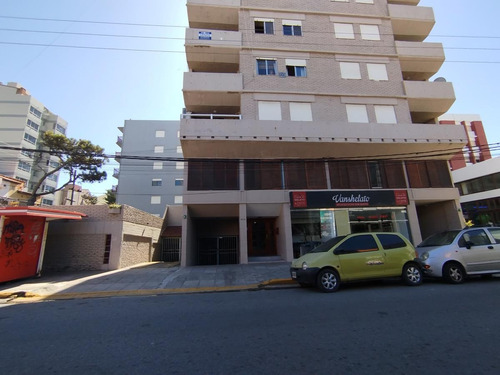 Cochera Descubierta En Alquiler En San Bernardo (509)