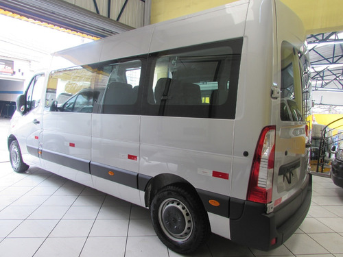 Imagem 3 de 14 de Renault Master Executiva Prata