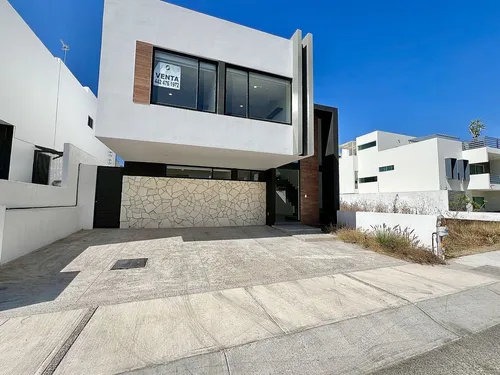 Casa En Zibata Querétaro Con Alberca
