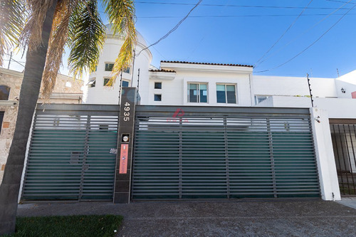 Casa En Venta En La Estancia, Zapopan, Jalisco