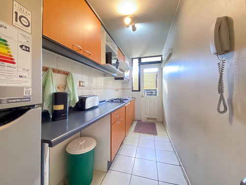 Arriendo De Departamento Amoblado En Edificio Esmeralda, La.