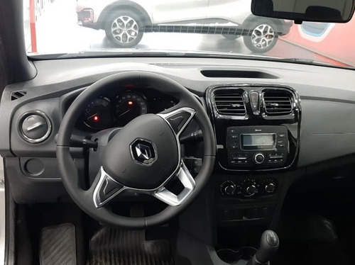 Imagen 9 de 18 de Renault Logan Life 2022 0km #ev