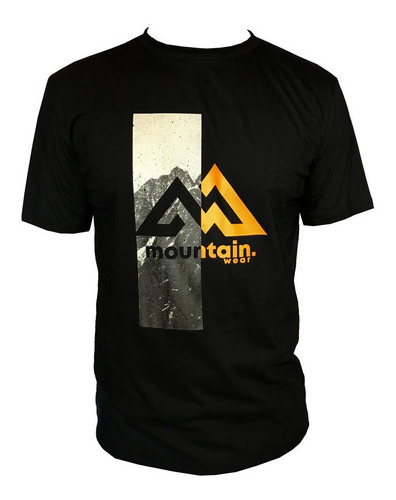 Camiseta Mountain Wear Preta / Cm05