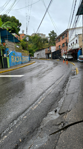 Galpon A Pie De Calle Baruta El Pueblo