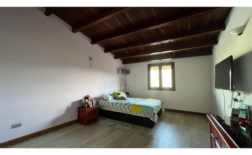 Casa De 780m2 Venta En Lomas De La Trinidad
