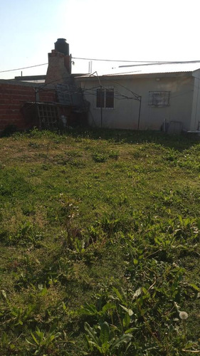 Casa En Venta - 2 Dormitorios 1 Baño - 40mts2 - Melchor Romero