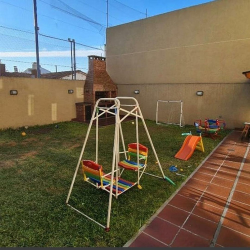 Imagen 3 de 10 de Casa Lote Propio De 4 Amb. Muy Buen Estado.-