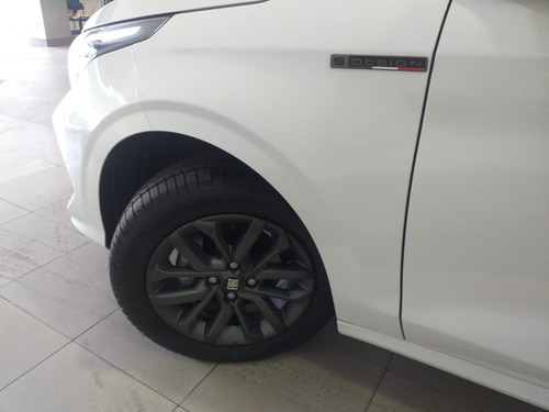 Imagen 5 de 16 de Fiat Cronos 1.3 Drive Stile My23 Mt5 0km 2023