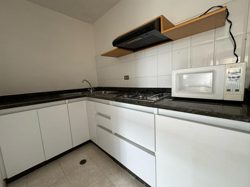 Se Alquila Apartamento Semiamoblado, Los Mangos Valencia Sr