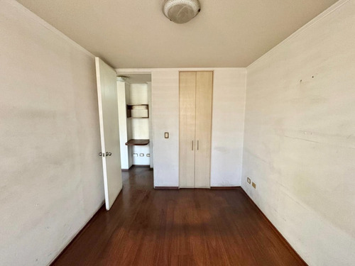 Departamento A 2 Cuadras Del Metro Santa Lucía, Santiago.