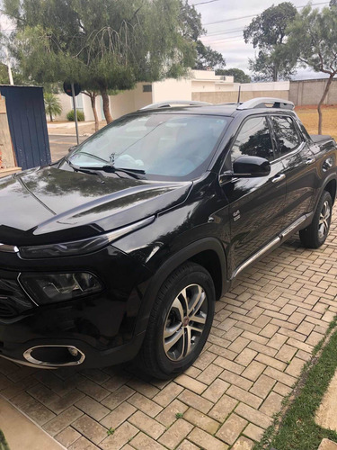 Imagem 1 de 12 de Fiat Toro 2017 2.0 Volcano 4x4 Aut. 4p
