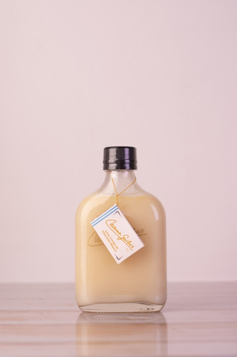 Imagen 3 de 5 de Licor De Chocolate Blanco Artesanal Norma Gailus Por 200cc