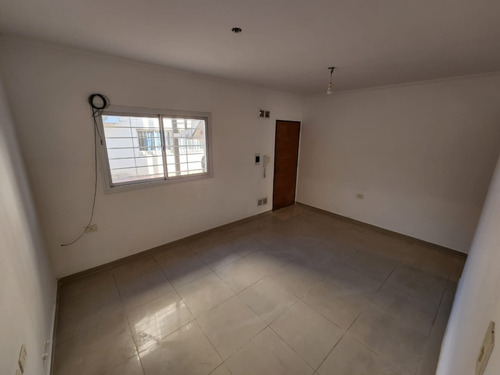 Imagen 2 de 9 de Departamento En Venta - 1 Dormitorio - Barrio San Vicente