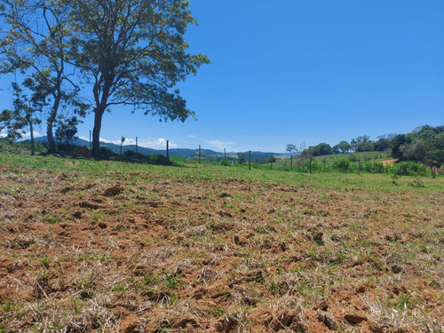 Imagem 11 de 25 de Terreno De 600m² À 1000m² Em Igaratá/sp Com Entrada E Pagamento Facilitado! Aproveite A Oportunidade! Agende Sua Visita!
