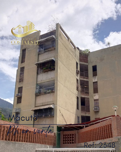 Venta Amplio Ph De Tres (3) Niveles Ubicado En Macuto Ref 2348