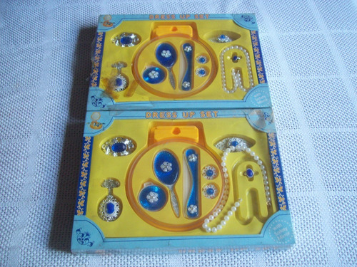 Juguete Vintage Honk Kong . Set Tocador Y Bijouterie D Niñas