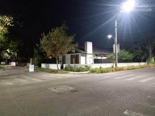 Casa En Venta Aislada De 4 Dorm. En Macul