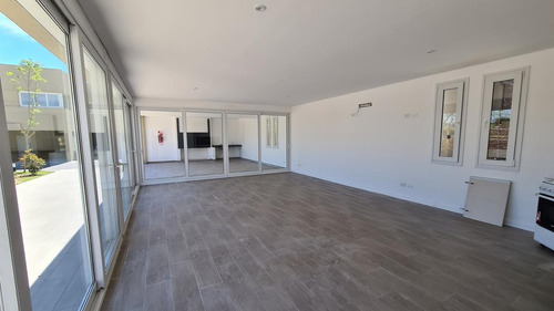Imagen 15 de 20 de Venta - Departamento - 2 Ambientes - A Estrenar - Jardines Del Palmar - Nordelta