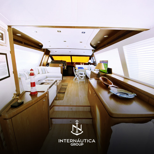 Lancha Ferretti 680 Fly 2014 Intermarine Azimut Schaefer