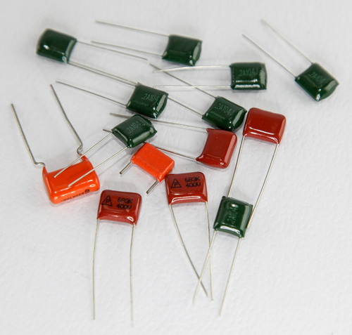 Capacitor Poliester 100nf 0.1mf 0.1uf X 100v Tv X 10u Htec