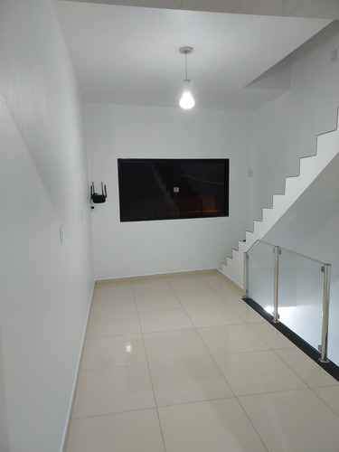 Imóvel,completo2quartos2 Banheiros Cozinha E Sala E Garagem