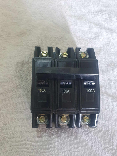 Breaker Superficial 3x100 Amperios Vinko