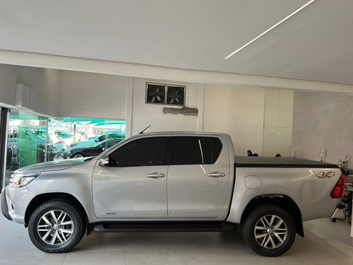 Imagem 5 de 14 de Toyota Hilux Srv