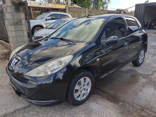 Peugeot 207 1.4 Xr 2010