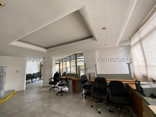 Apartamento En Alquiler En Altamira Mls #24-9760 Yf