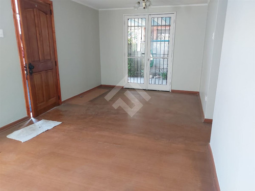 Casa En Venta De 3 Dorm. En Macul